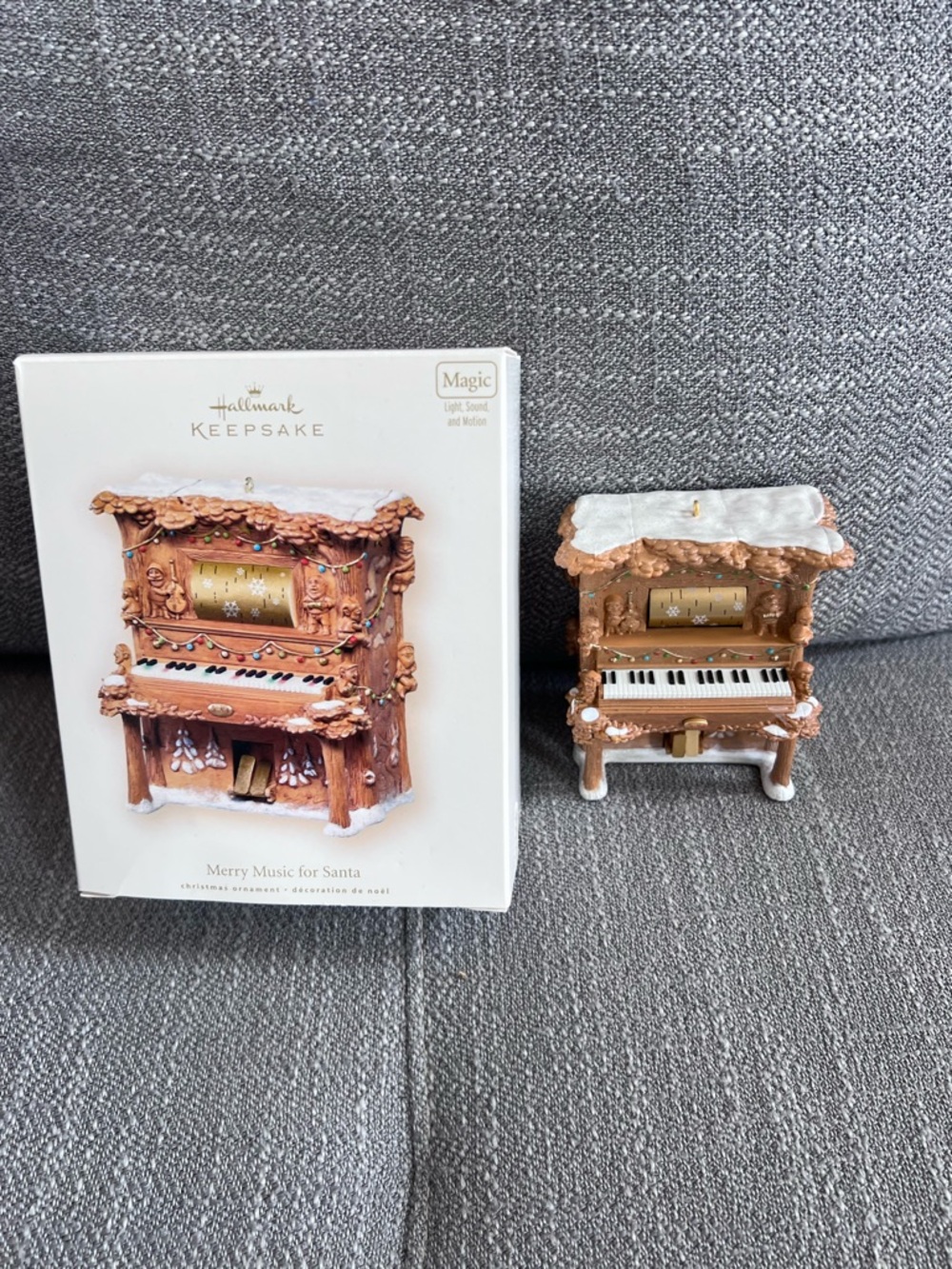 Hallmark Keepsake Christmas Ornament Magic Merry Music for Santa Lights/Sounds